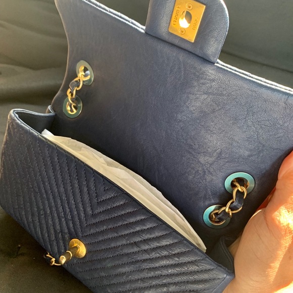 Chanel Small Calfskin Flap - Picture 7 of 8